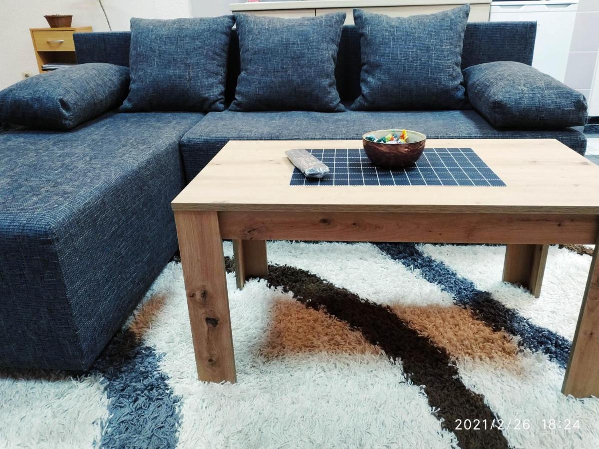 Apartman Tia โอซีเยก ภายนอก รูปภาพ